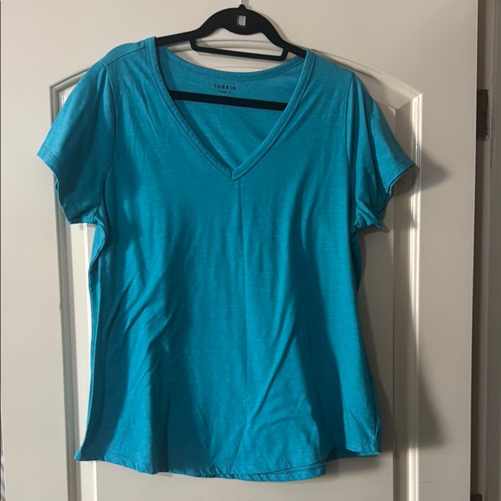 Torrid Classic Fit V Neck Blue Fitted Short Sleeve T-Shirt 1X